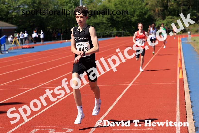 Mens under-17s 1500 metres 2025 North Eastern Track and Field Champs., Shildon, County Durham. Photo: David T. Hewitson/Sports for All Pics